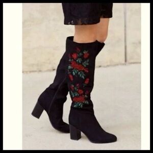 LIBBY EDELMAN BLACK SUEDE RED FLORAL PATTERN BOOTS